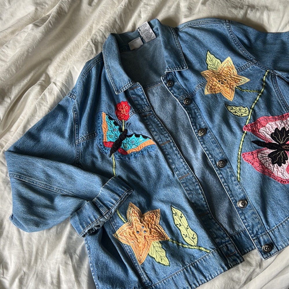 Vintage Embroidered Jean Jacket with Pockets